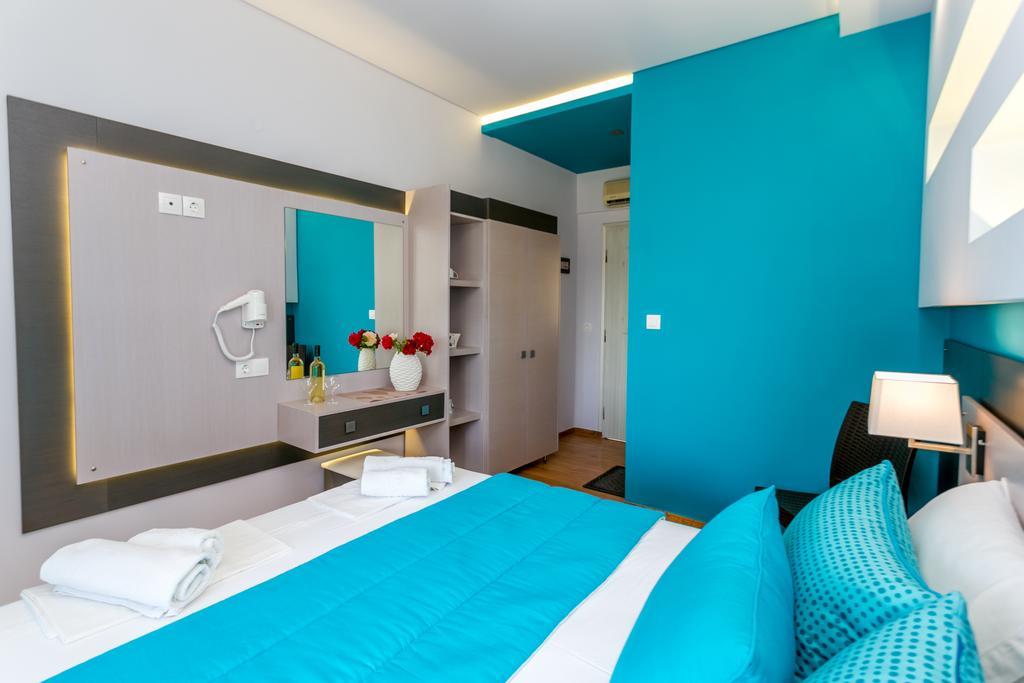 Astris Beach Room photo